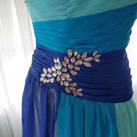 💙💚 GRACE KARIN floor length formal gown - Picture 2 of 10